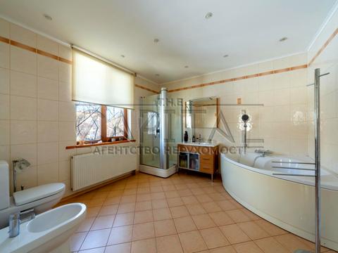 будинок за адресою Соборна вул. ()