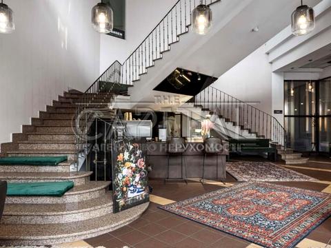 комерційна за адресою Київ, Жилянська вул., 59