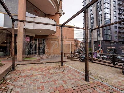 комерційна за адресою Київ, Жилянська вул., 59