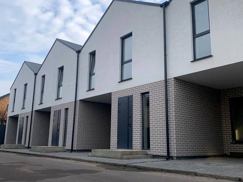 будинок за адресою Садова 208, 1