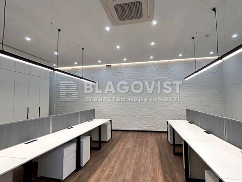 комерційна за адресою Богдана Ступки вул. (Станіславського), 3