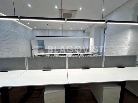 комерційна за адресою Богдана Ступки вул. (Станіславського), 3