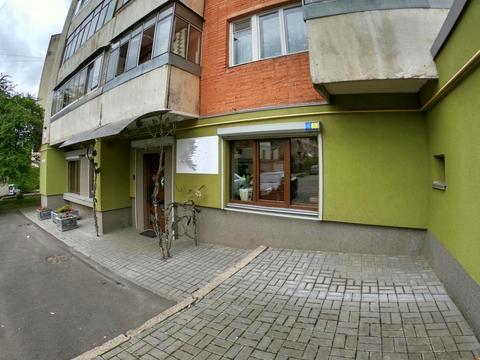 комерційна за адресою Родини Крушельницьких вул., 5