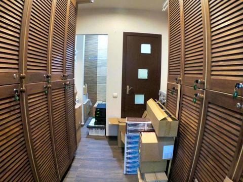 комерційна за адресою Родини Крушельницьких вул., 5