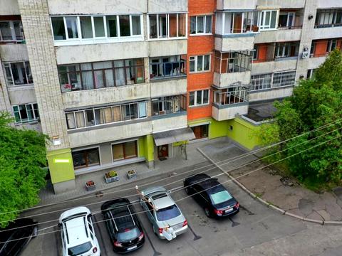 комерційна за адресою Родини Крушельницьких вул., 5