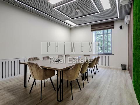 комерційна за адресою Пилипа Орлика вул., 6