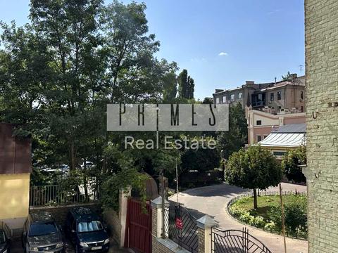 комерційна за адресою Пилипа Орлика вул., 6