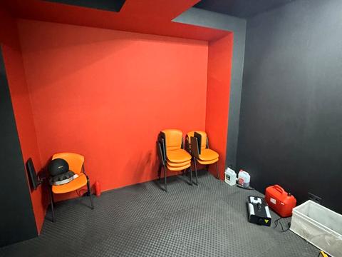 комерційна за адресою Київ, Євгена Коновальця вул. (Щорса), 36-Д