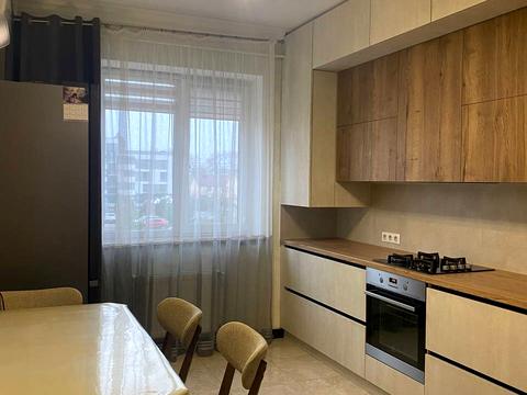 квартира за адресою В'ячеслава Чорновола вул., 91г