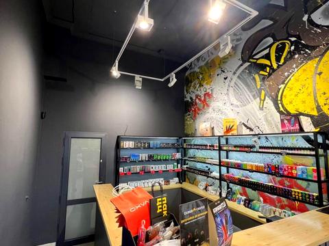 комерційна за адресою Зарічанська вул., 1