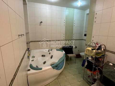 квартира за адресою Космічна вул., 12а