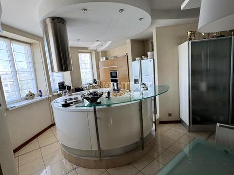 квартира за адресою Космічна вул., 12а