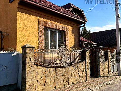 будинок за адресою Ужгород, Центральна, 8