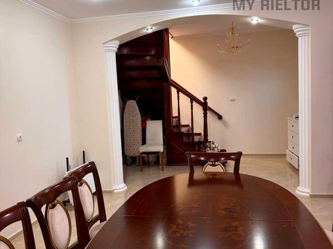 будинок за адресою Ужгород, Центральна, 8