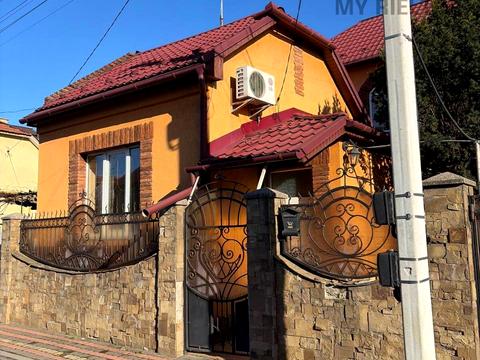 будинок за адресою Ужгород, Центральна, 8