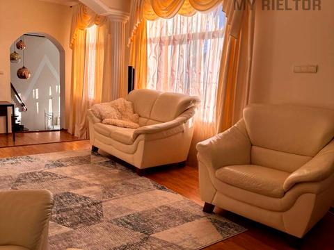 будинок за адресою Ужгород, Центральна, 8