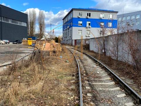 комерційна за адресою Куренівська вул., 102