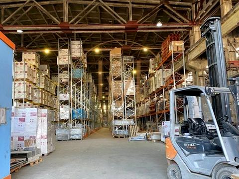 комерційна за адресою Куренівська вул., 102