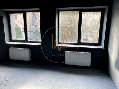 комерційна за адресою Куренівська вул., 102