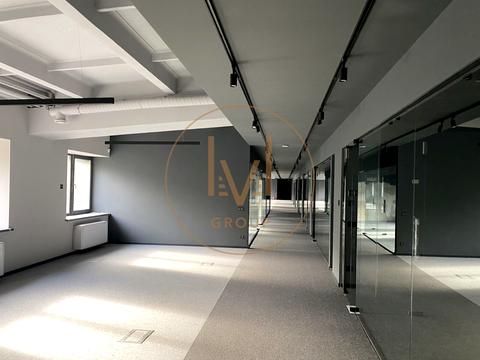 комерційна за адресою Куренівська вул., 102