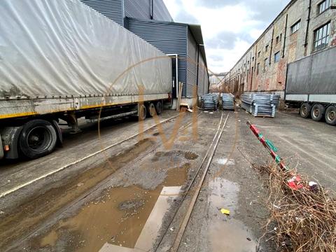 комерційна за адресою Куренівська вул., 102