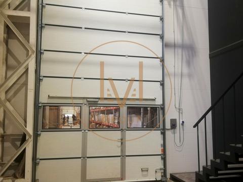 комерційна за адресою Куренівська вул., 102