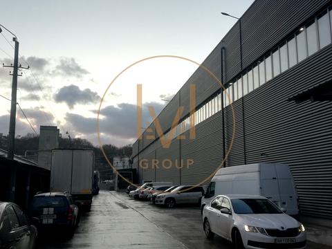 комерційна за адресою Куренівська вул., 102