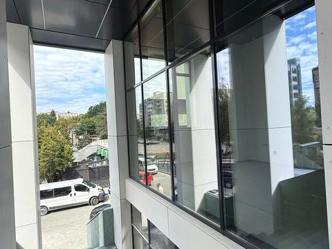 комерційна за адресою Доли вул., 9