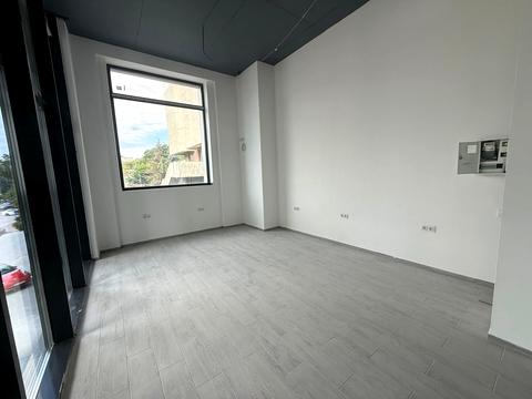 комерційна за адресою Доли вул., 9