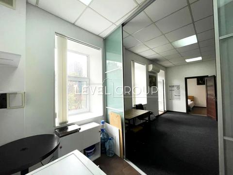 комерційна за адресою Івана Федорова вул., 10