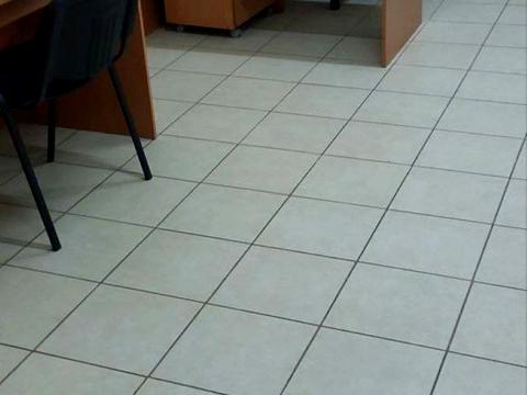 комерційна за адресою Одеської громади вул. (Авдєєва-Чорноморського), 2б