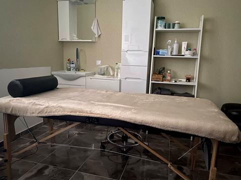 комерційна за адресою Леоніда Бірюкова бульв., 9