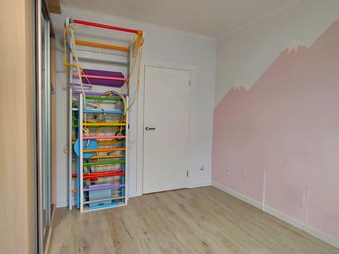 квартира за адресою Курсанта Єськова вул., 14-А