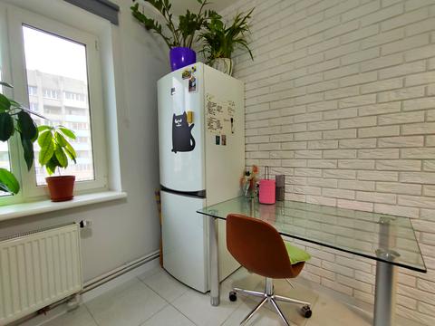 квартира за адресою Курсанта Єськова вул., 14-А