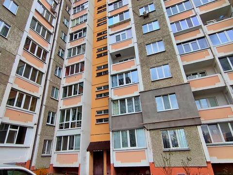 квартира за адресою Курсанта Єськова вул., 14-А