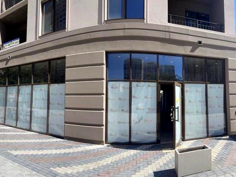 комерційна за адресою Генуезька вул., 1