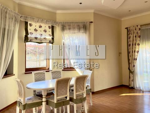 будинок за адресою с. Петропавлівська борщагівка, Миколи Леонтовича вул., 1