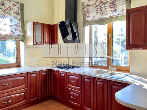 будинок за адресою с. Петропавлівська борщагівка, Миколи Леонтовича вул., 1