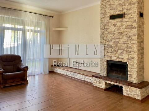 будинок за адресою с. Петропавлівська борщагівка, Миколи Леонтовича вул., 1