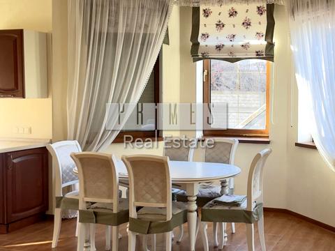 будинок за адресою с. Петропавлівська борщагівка, Миколи Леонтовича вул., 1