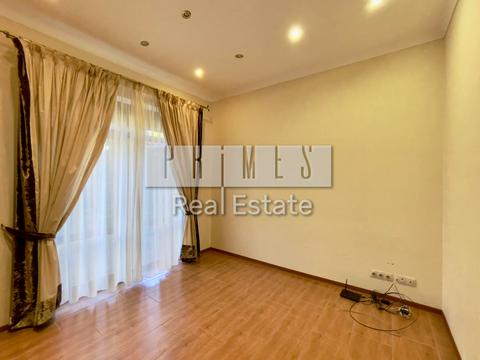 будинок за адресою с. Петропавлівська борщагівка, Миколи Леонтовича вул., 1