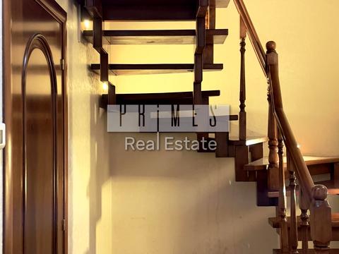 будинок за адресою с. Петропавлівська борщагівка, Миколи Леонтовича вул., 1