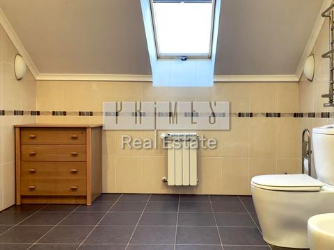 будинок за адресою с. Петропавлівська борщагівка, Миколи Леонтовича вул., 1