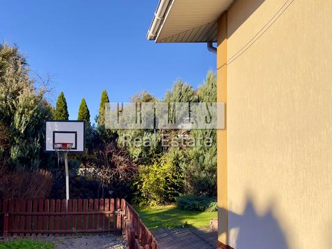 будинок за адресою с. Петропавлівська борщагівка, Миколи Леонтовича вул., 1