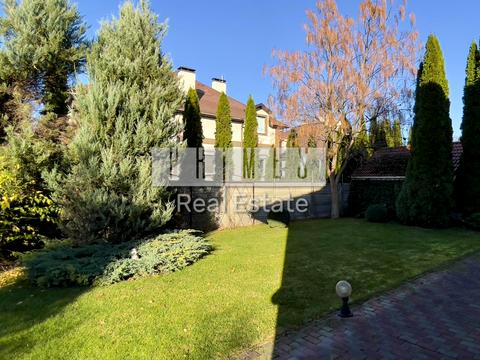 будинок за адресою с. Петропавлівська борщагівка, Миколи Леонтовича вул., 1