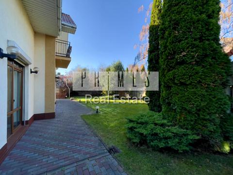 будинок за адресою с. Петропавлівська борщагівка, Миколи Леонтовича вул., 1