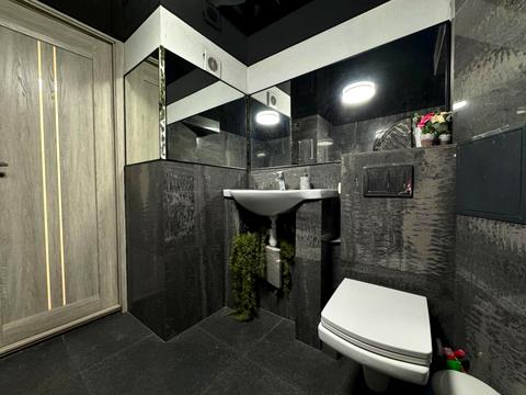 комерційна за адресою Миколи Бажана просп., 16