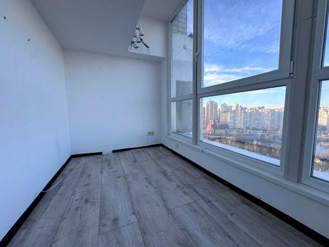 комерційна за адресою Миколи Бажана просп., 16