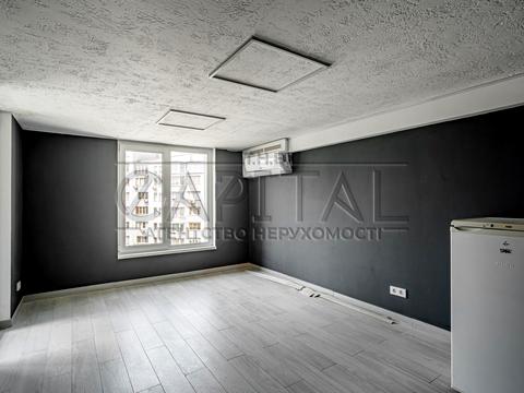 комерційна за адресою Миколи Бажана просп., 16