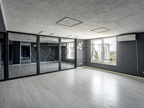 комерційна за адресою Миколи Бажана просп., 16